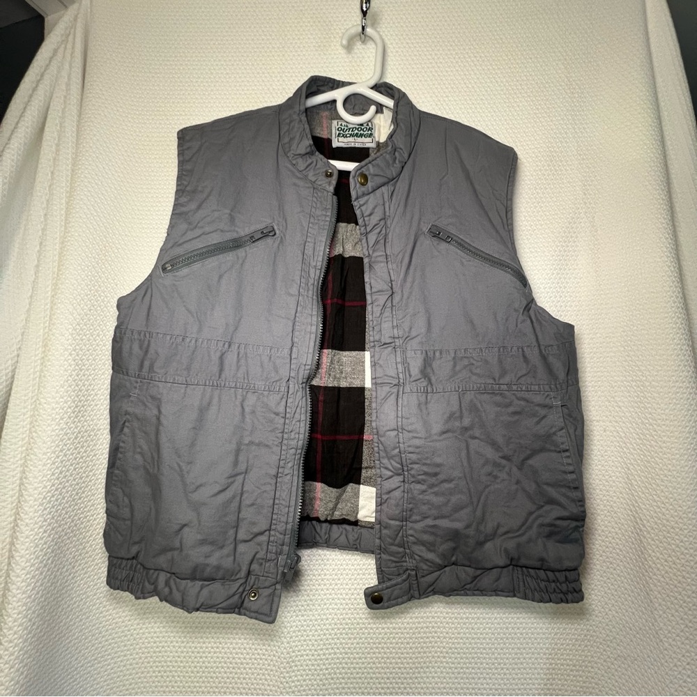 Outdoor Exchange Men's Gray Quilted Vest Size Large Camping Plaid Layering VTG